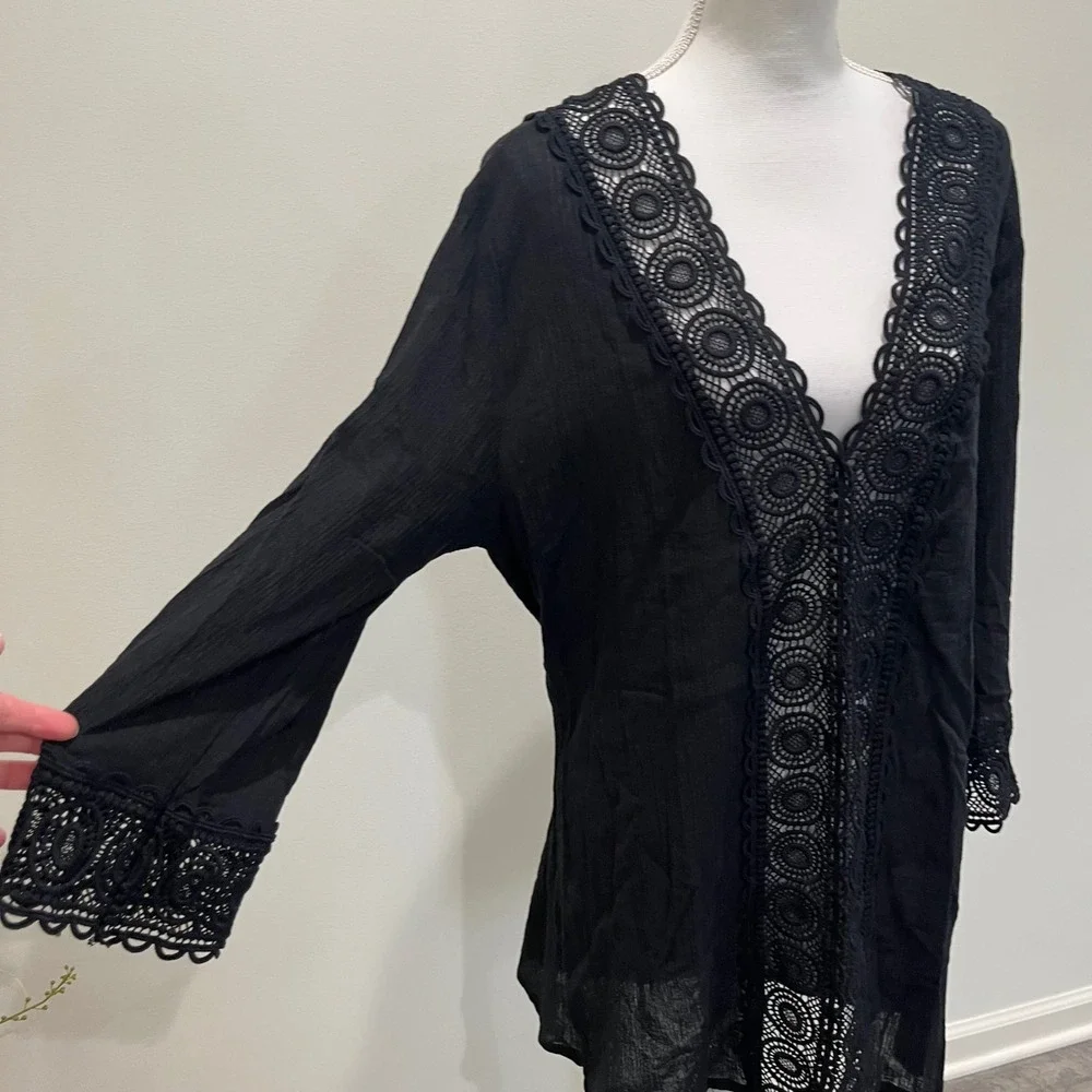 La Blanca Swim Cover Up One Size Black Crochet Trim VNeck Long Sleeve Boho Beach